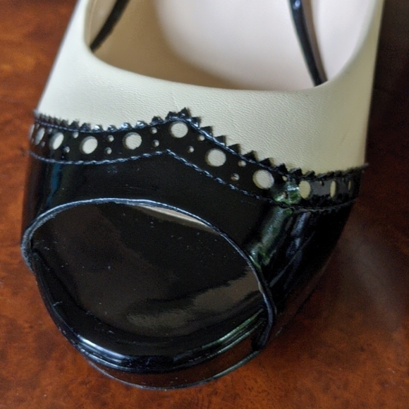Hard to find Franco Sarto peep toe wingtip heels - Picture 2 of 10